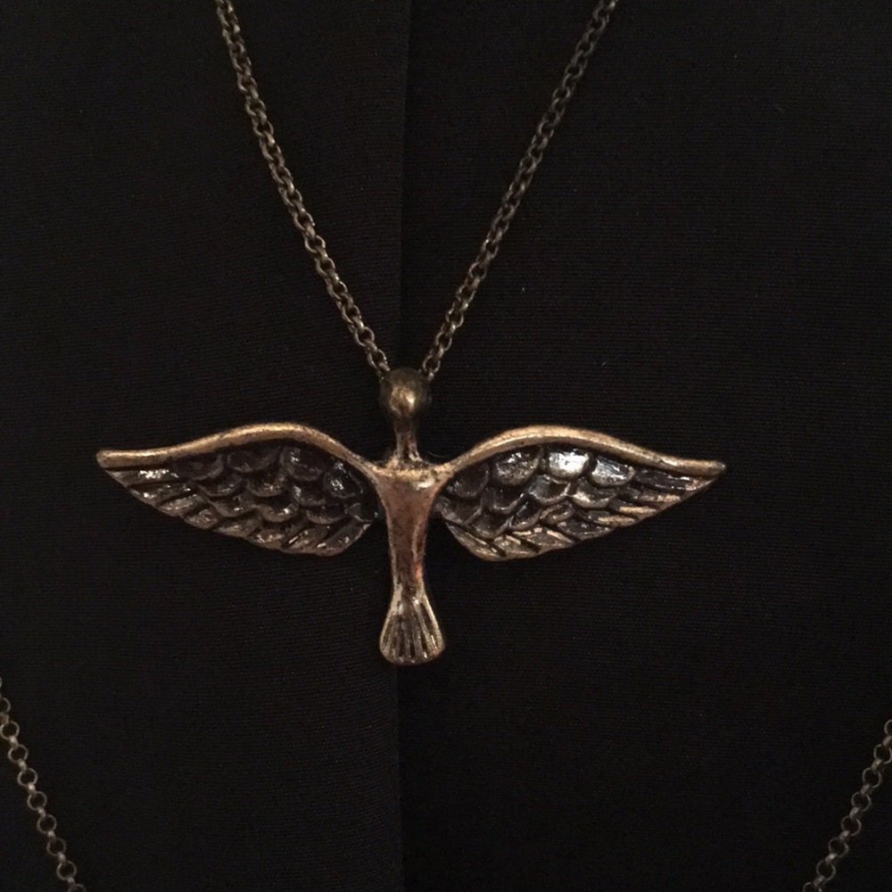 Boho bird in flight necklace black beads - Picture 2 of 6